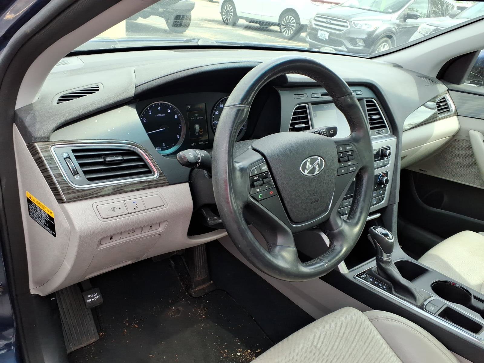 Used 2015 Hyundai Sonata Limited w/ Option Group 05 image 9