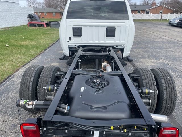 New 2026 RAM 3500 4x4 Crew Cab DRW image 12