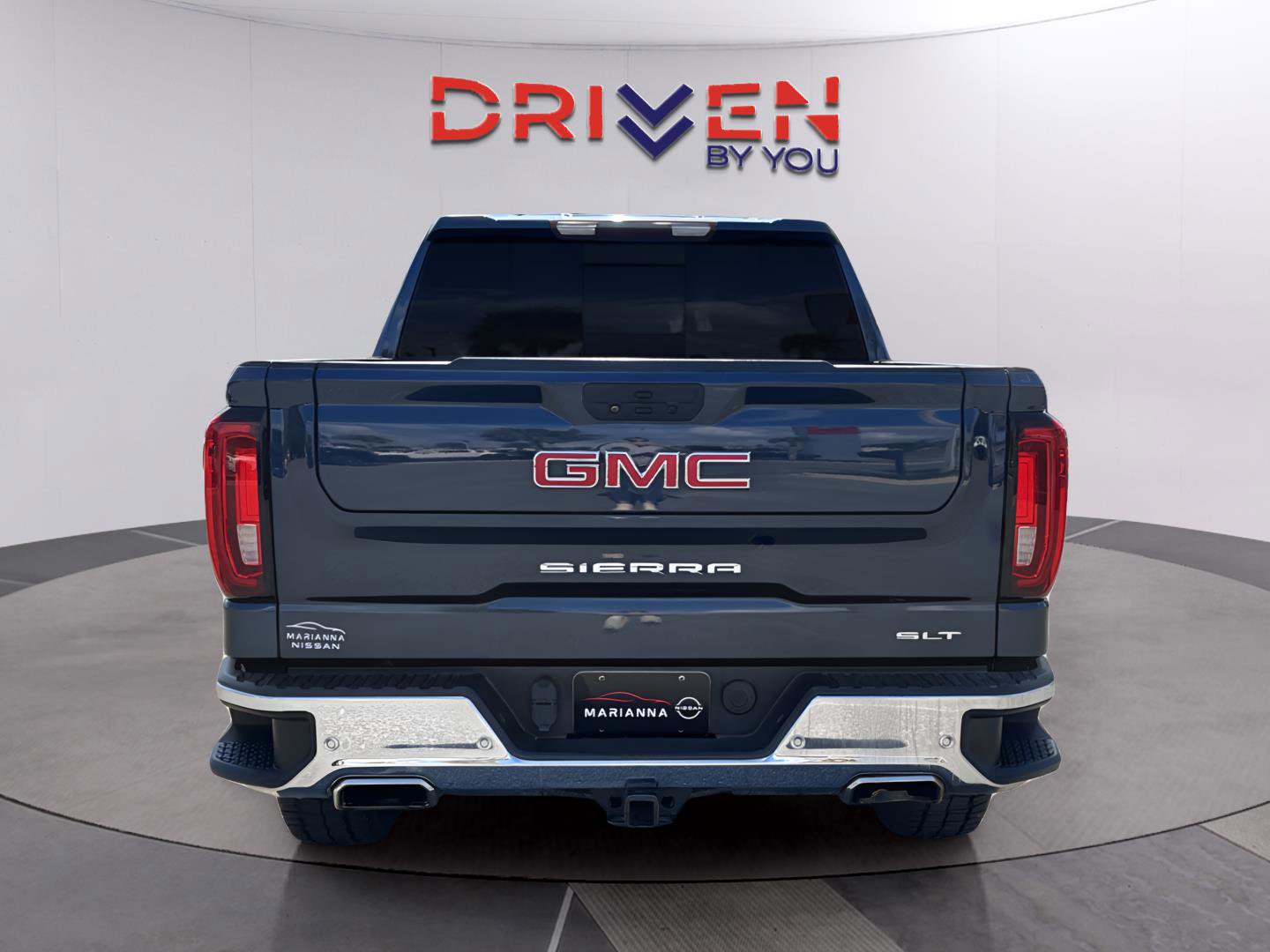 Used 2019 GMC Sierra 1500 SLT w/ SLT Premium Plus Package image 4