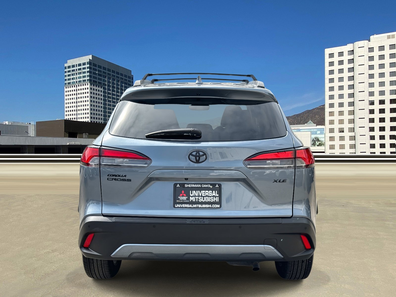 Used 2023 Toyota Corolla Cross XLE image 3