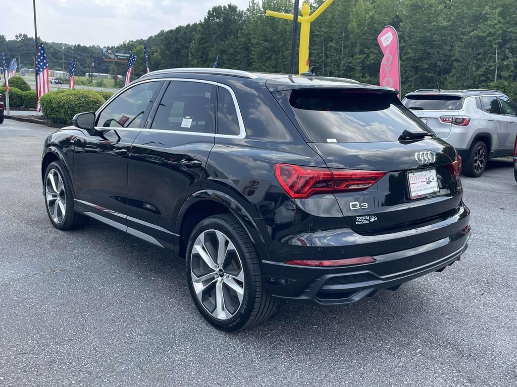 Used 2021 Audi Q3 2.0T Premium Plus w/ Premium Plus Package AWD/4WD image 4