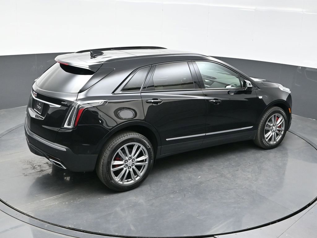 New 2026 Cadillac XT5 Sportv w/ LPO, Floor Liner Package AWD/4WD image 36