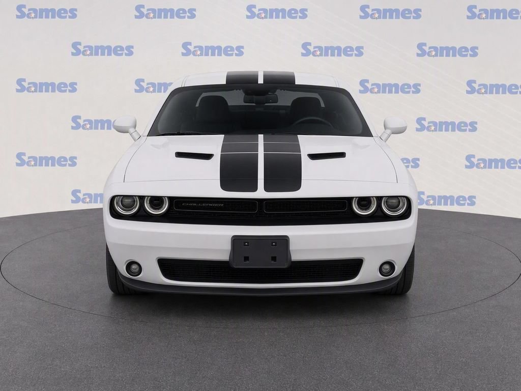Used 2022 Dodge Challenger SXT w/ Plus Package RWD image 5