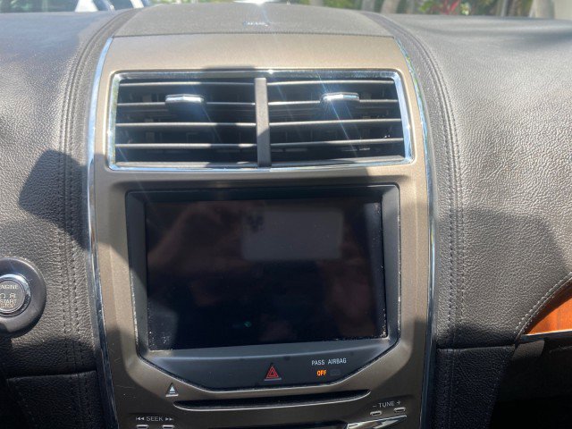 Used 2011 Lincoln MKX 2WD w/ 102A Rapid Spec Order Code image 51