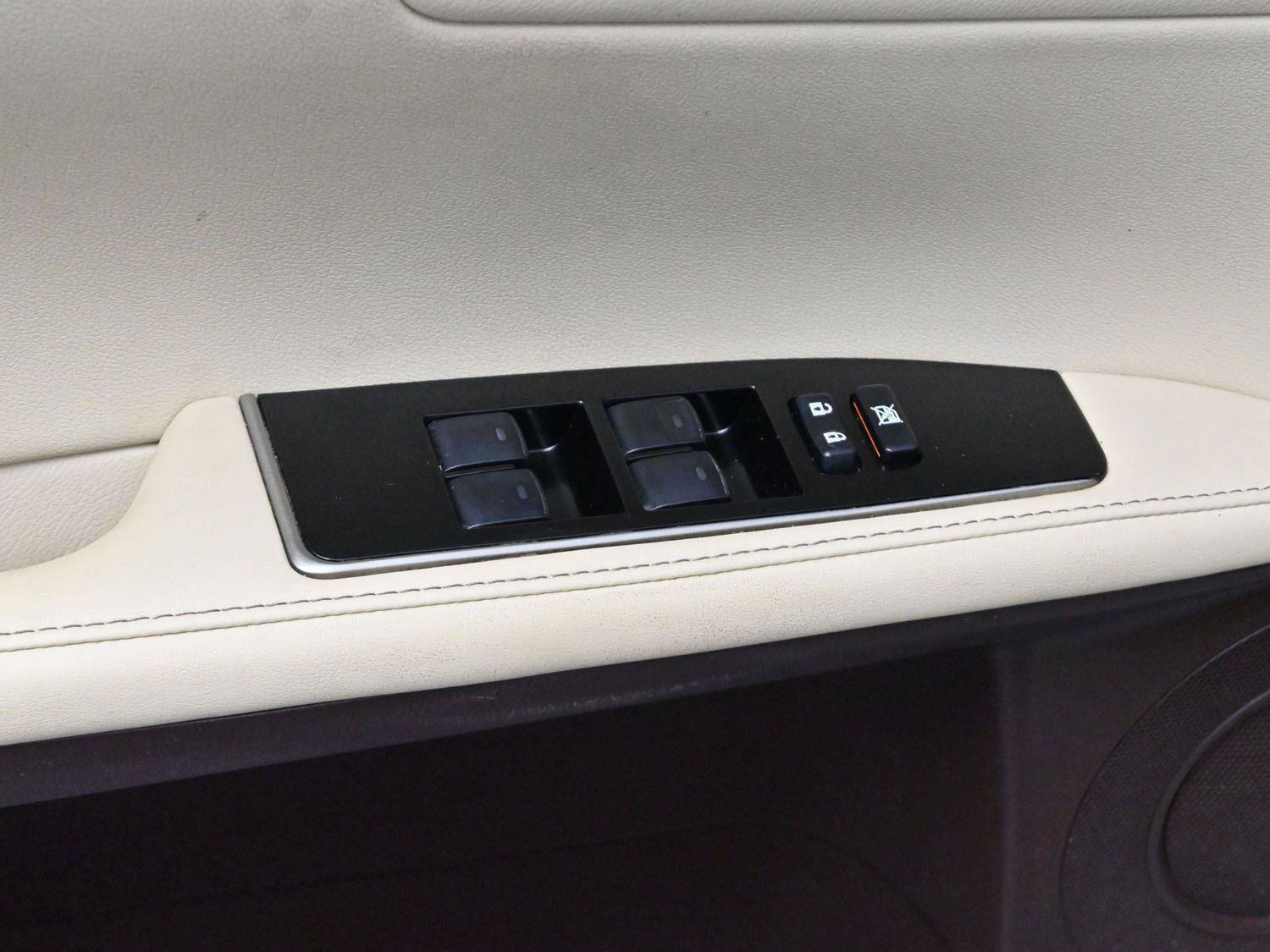 Used 2018 Lexus ES 350 w/ Accessory Package image 11