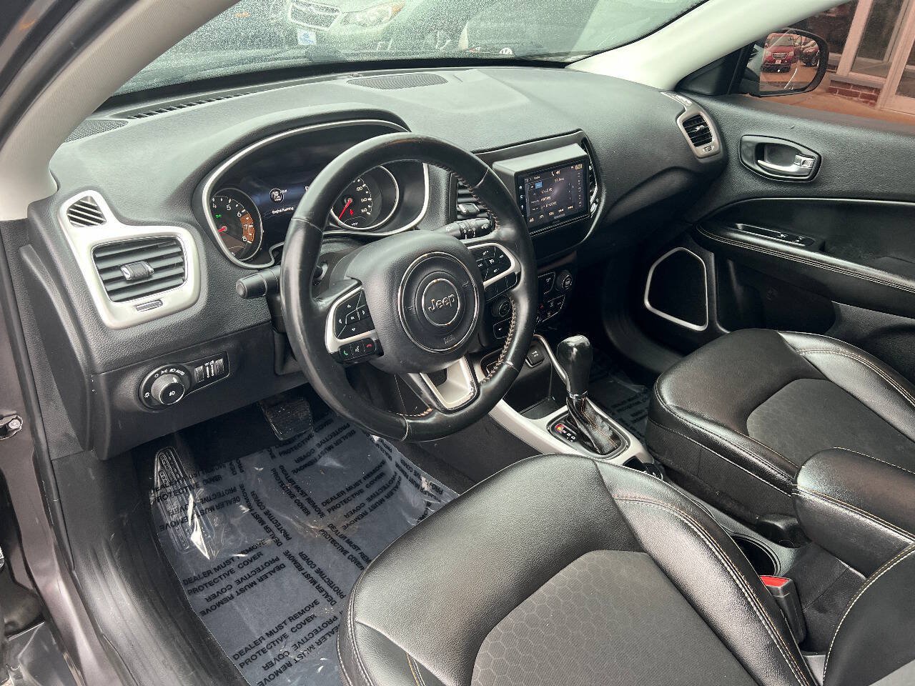 Used 2019 Jeep Compass Latitude w/ Popular Equipment Group FWD image 17