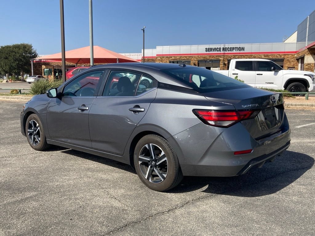 Used 2025 Nissan Sentra SV FWD image 7