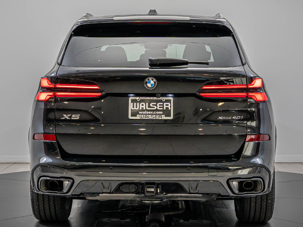 Used 2026 BMW X5 xDrive40i w/ M Sport Package AWD/4WD image 7