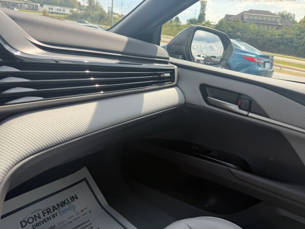 New 2026 Toyota Camry SE FWD image 13
