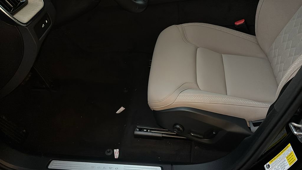 New 2026 Volvo XC60 T8 Plus w/ Climate Package image 25