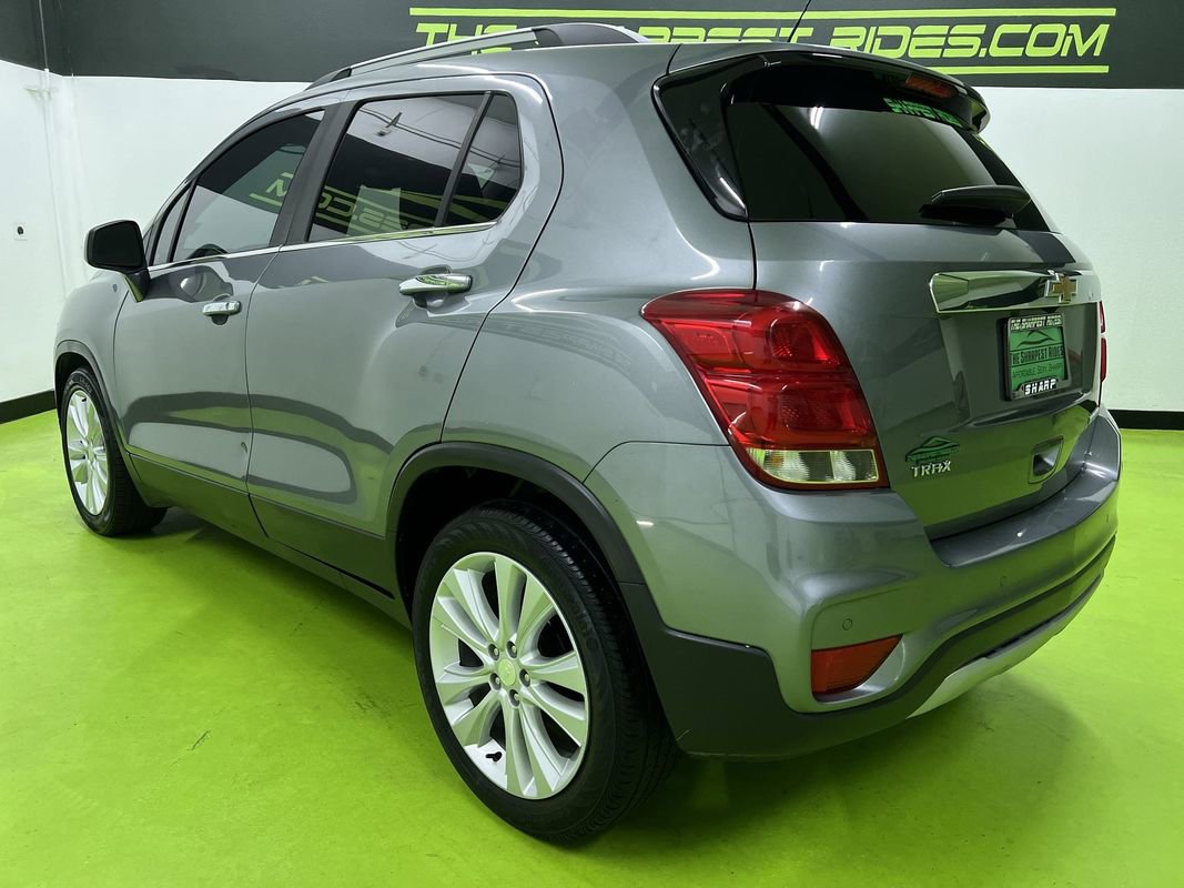 Used 2020 Chevrolet Trax Premier w/ LPO, Cargo Package FWD image 7