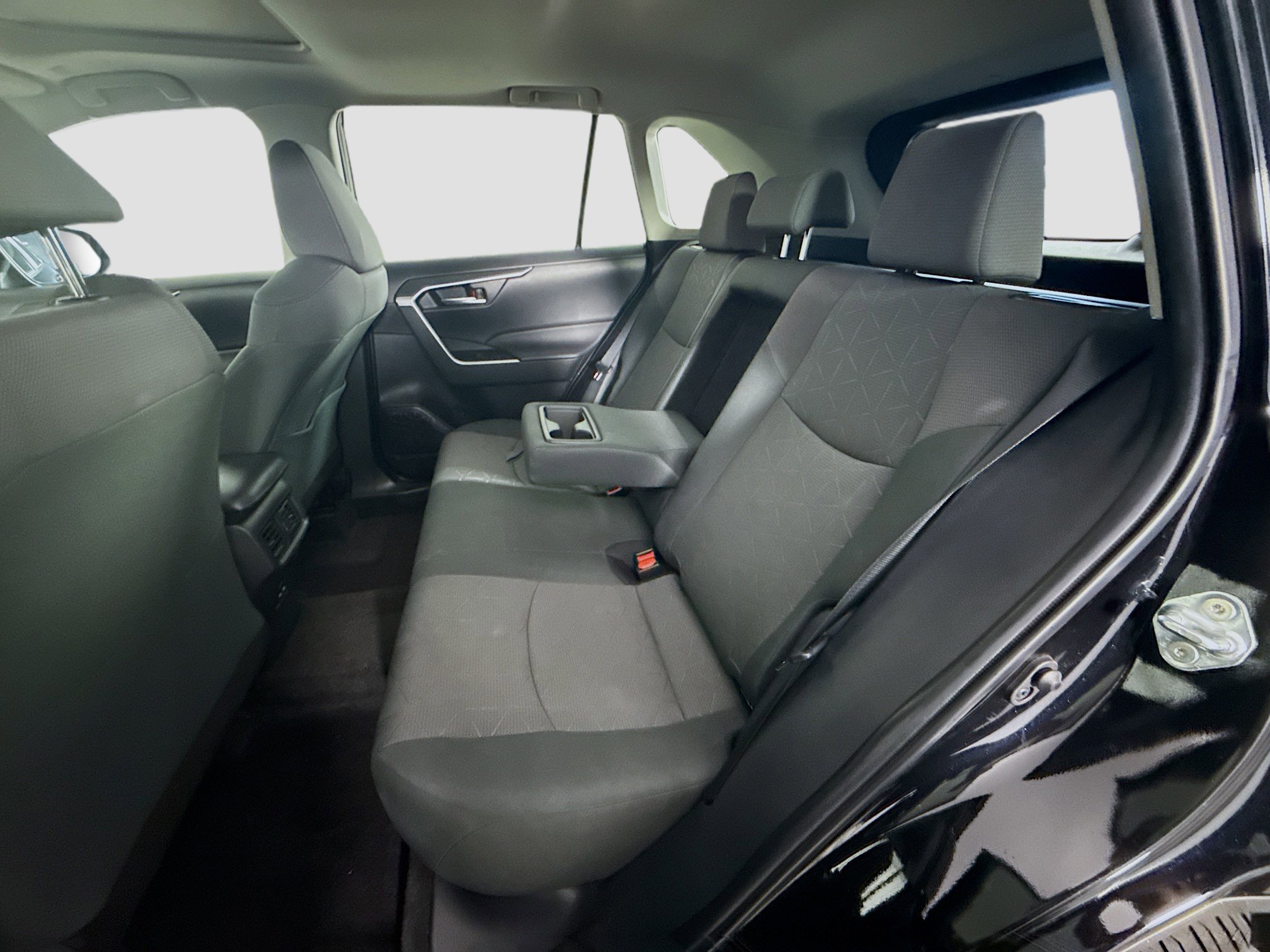 Used 2023 Toyota RAV4 XLE w/ Convenience Package image 25