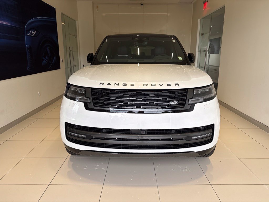 New 2026 Land Rover Range Rover Long Wheelbase SE AWD/4WD image 7