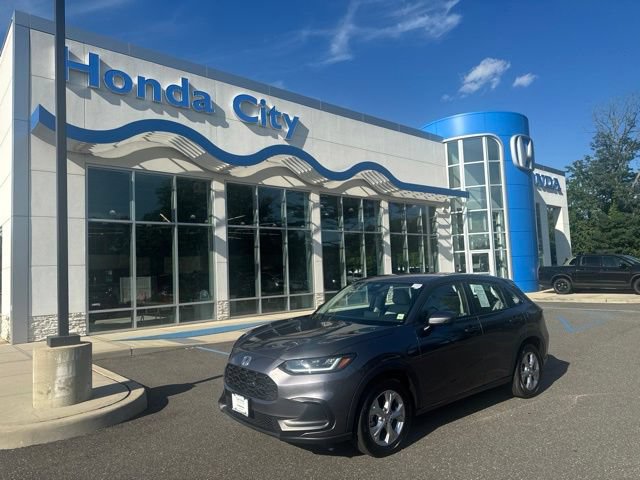 Used 2023 Honda HR-V LX image 2