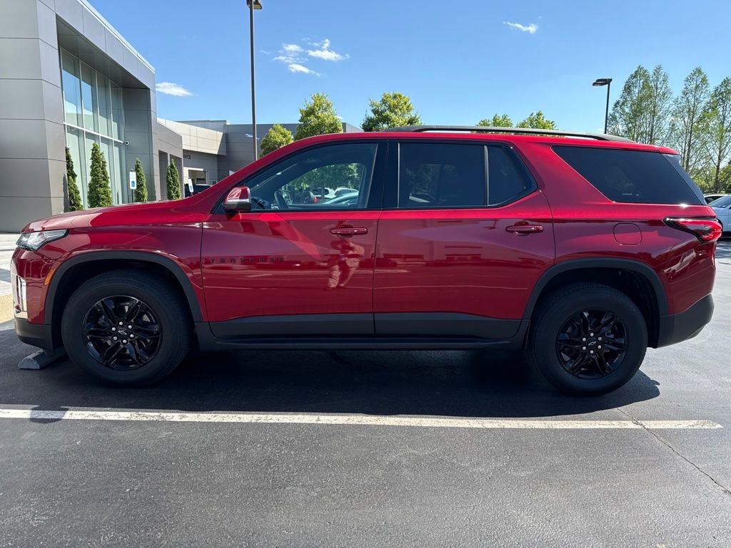 Used 2023 Chevrolet Traverse LT w/ Midnight/Sport Edition AWD/4WD image 2