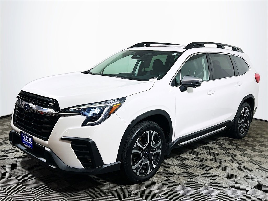 Certified 2023 Subaru Ascent Limited w/ Technology Package image 4