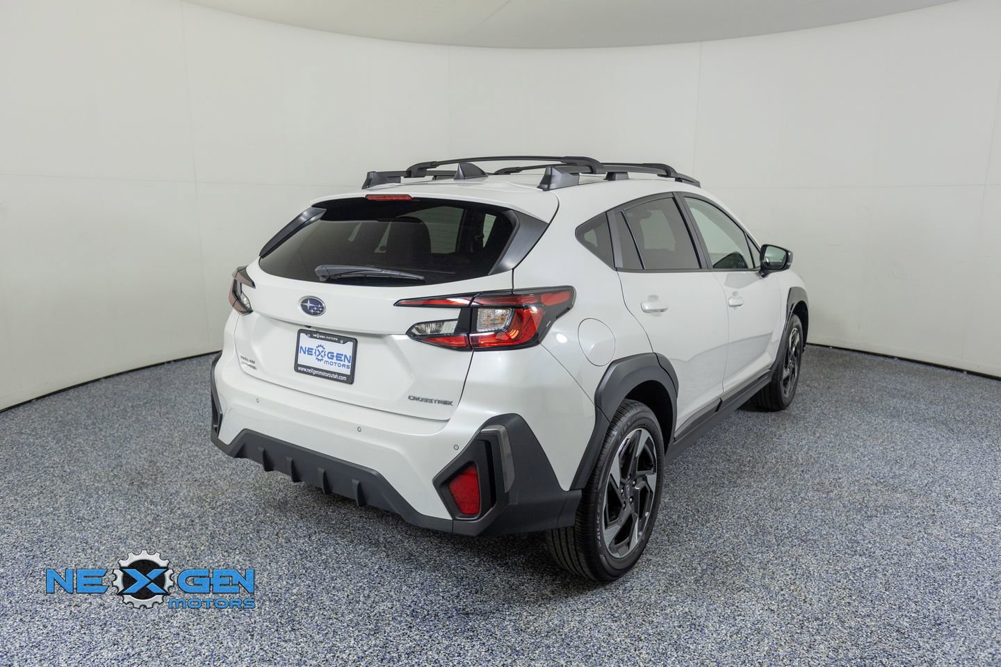 Used 2024 Subaru Crosstrek 2.5i Limited w/ Crosstrek Mirror Package image 7