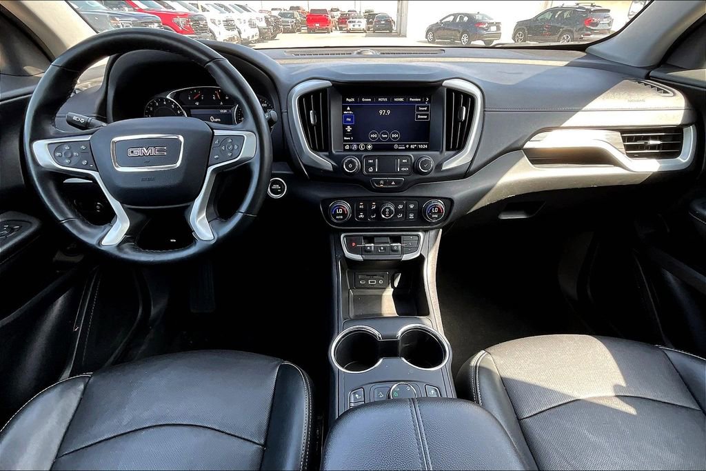 Used 2023 GMC Terrain SLT image 17