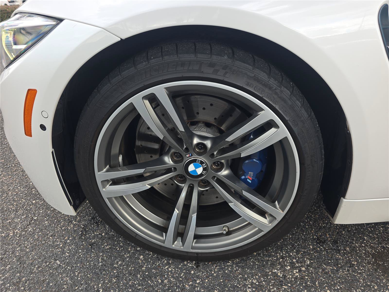 Used 2018 BMW M4 Convertible RWD image 7