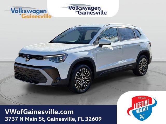 Used 2025 Volkswagen Taos SE FWD image 8