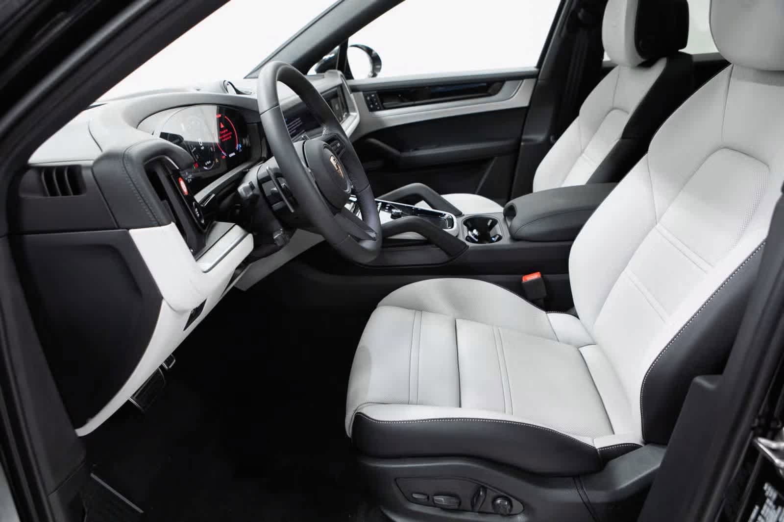 Certified 2026 Porsche Cayenne Coupe AWD/4WD image 23