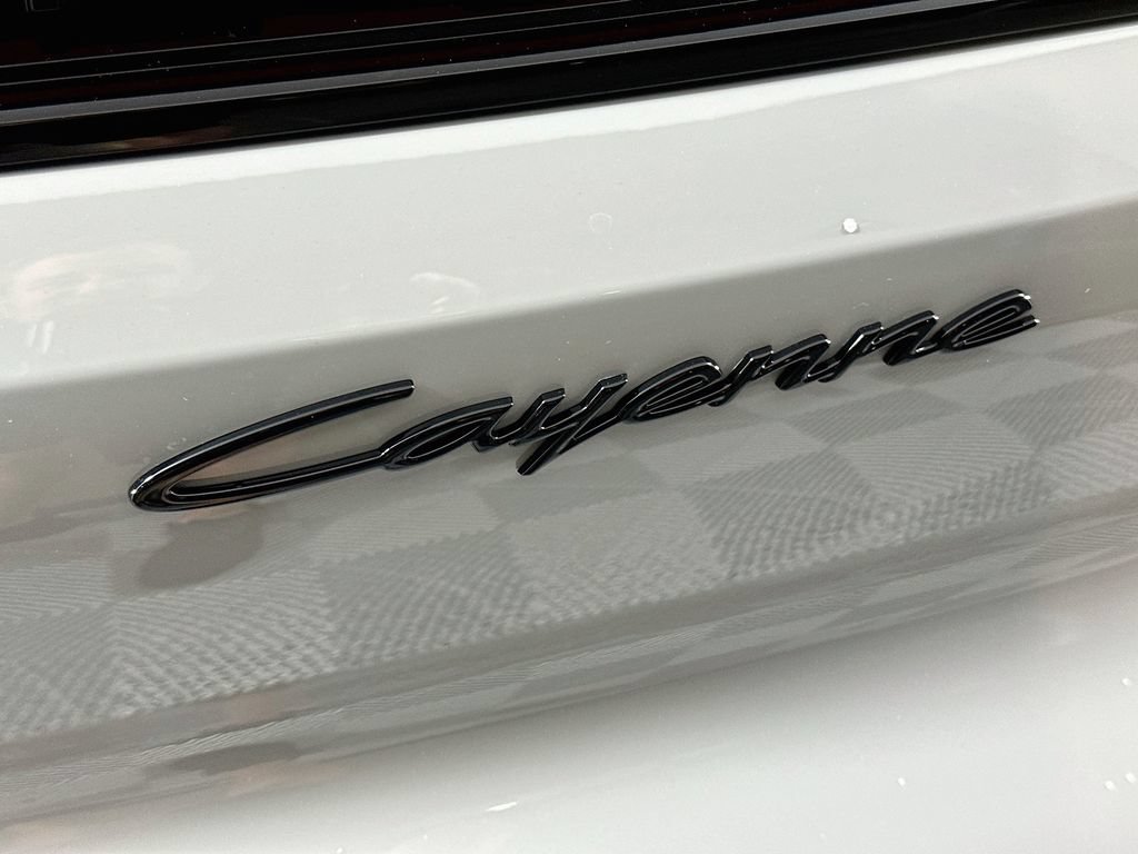 New 2026 Porsche Cayenne Coupe AWD/4WD image 33