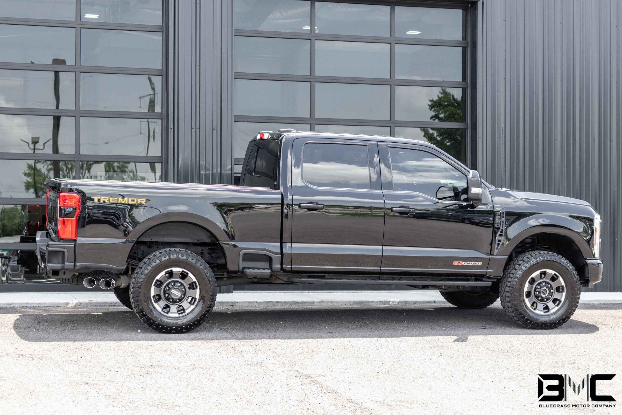 Used 2024 Ford F250 Lariat w/ Tremor Off-Road Package AWD/4WD image 10