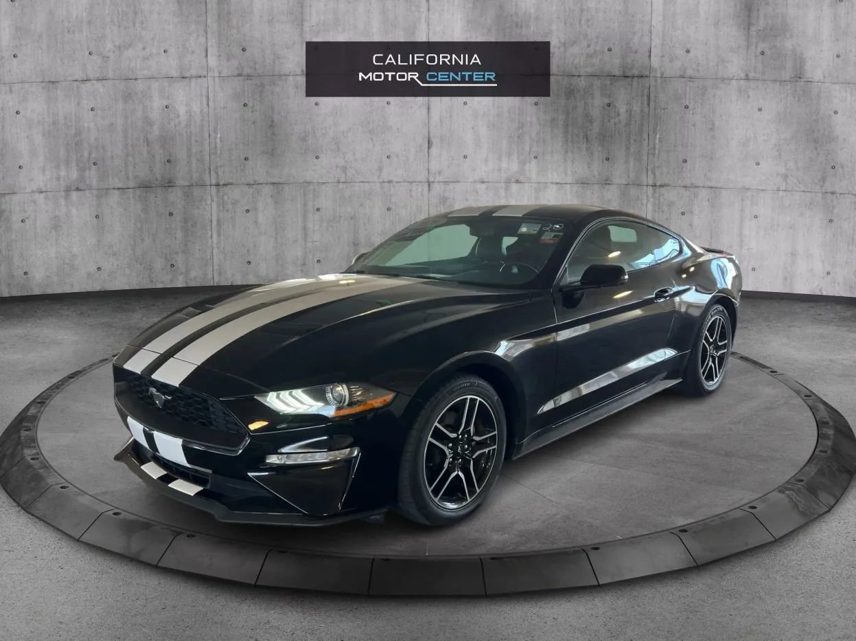 Used 2020 Ford Mustang Premium RWD image 3