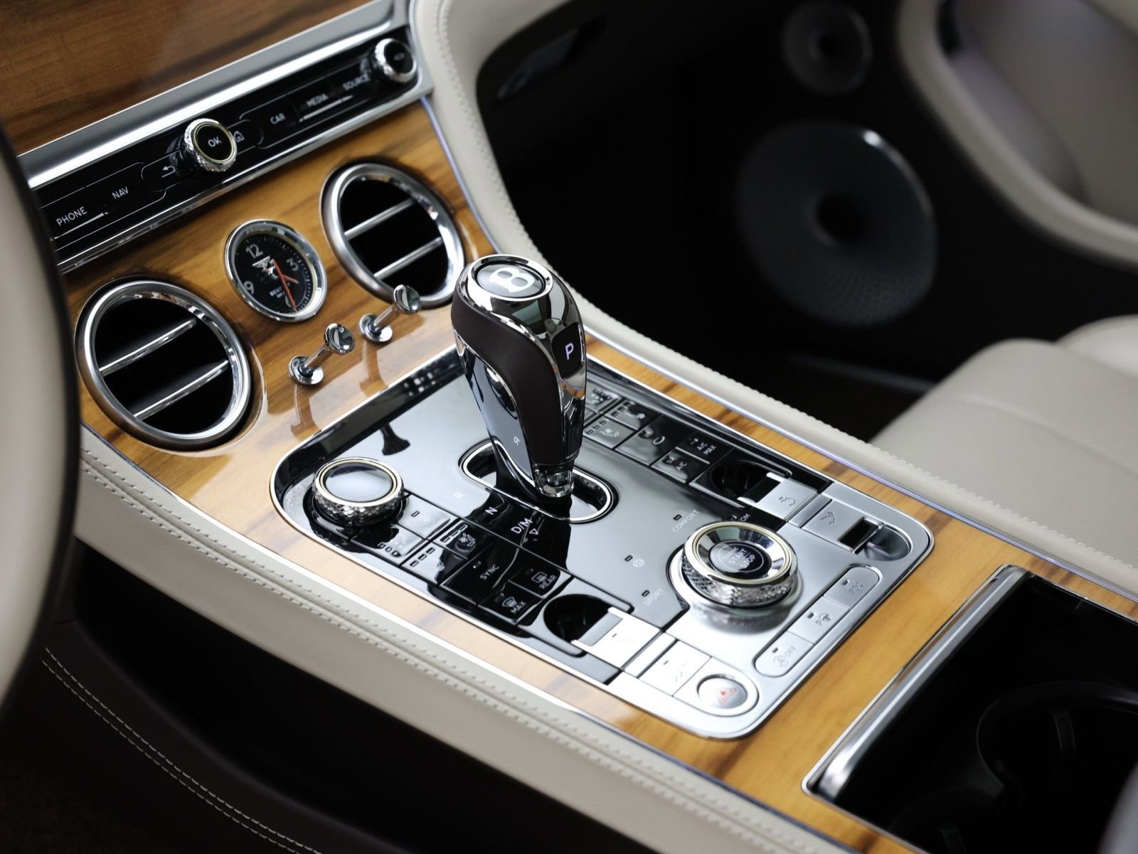 Used 2021 Bentley Continental GT AWD/4WD image 38