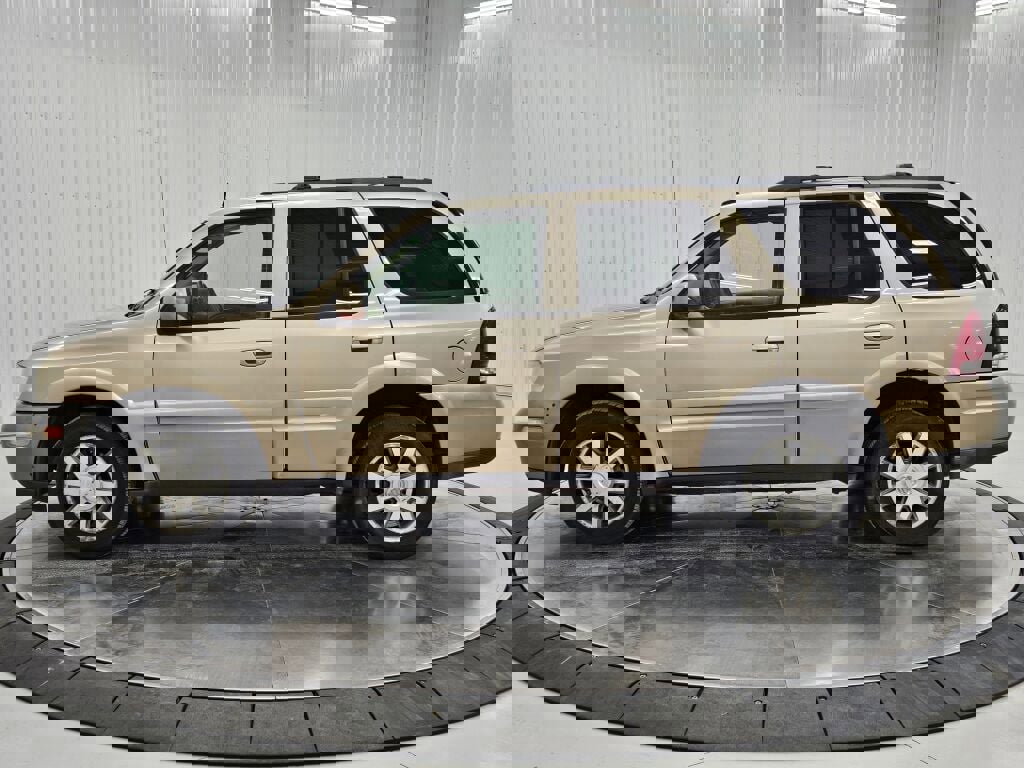 Used 2004 Buick Rainier CXL image 27