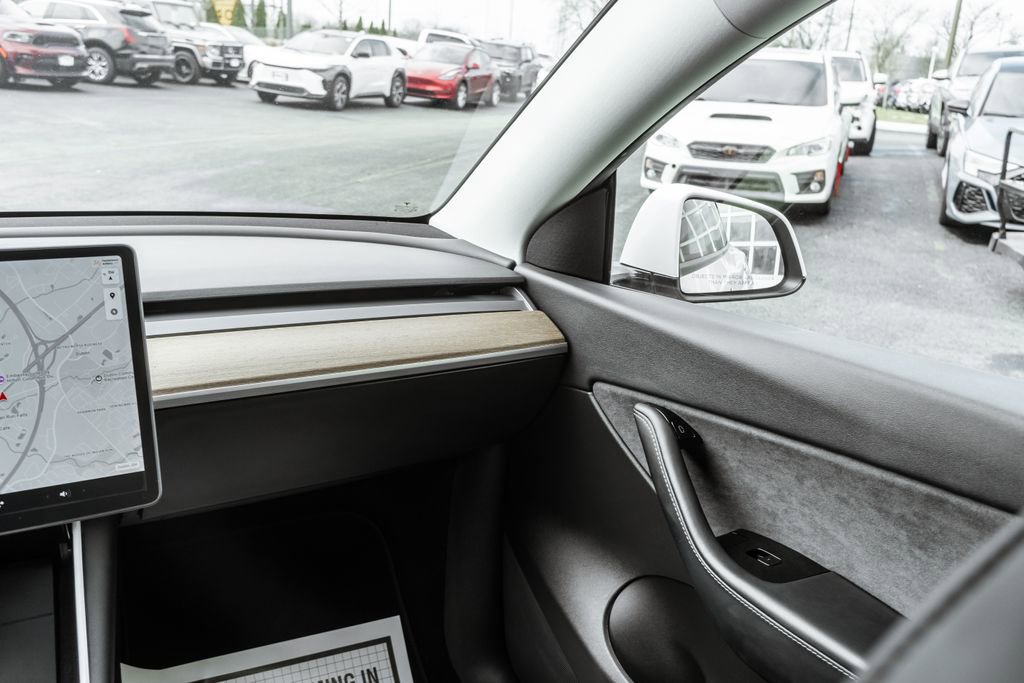 Used 2021 Tesla Model Y Long Range image 13