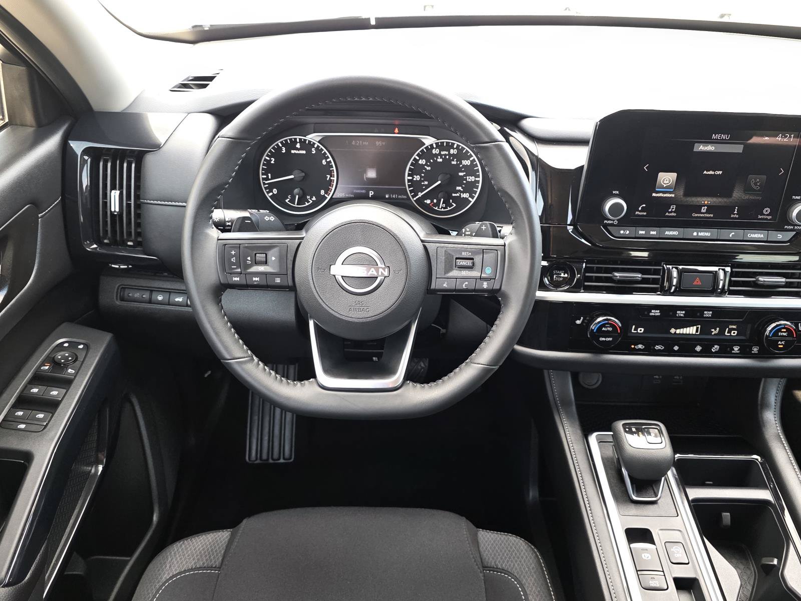 Used 2025 Nissan Pathfinder SV w/ SV Premium Package FWD image 9