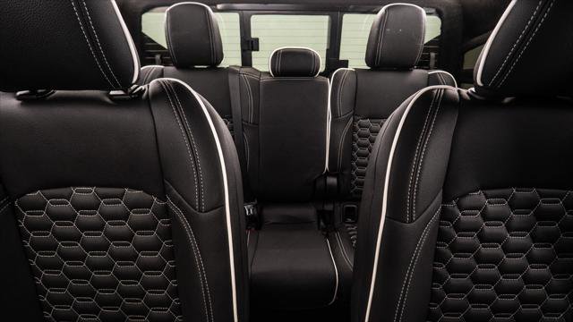 Used 2025 Jeep Gladiator Sport image 32