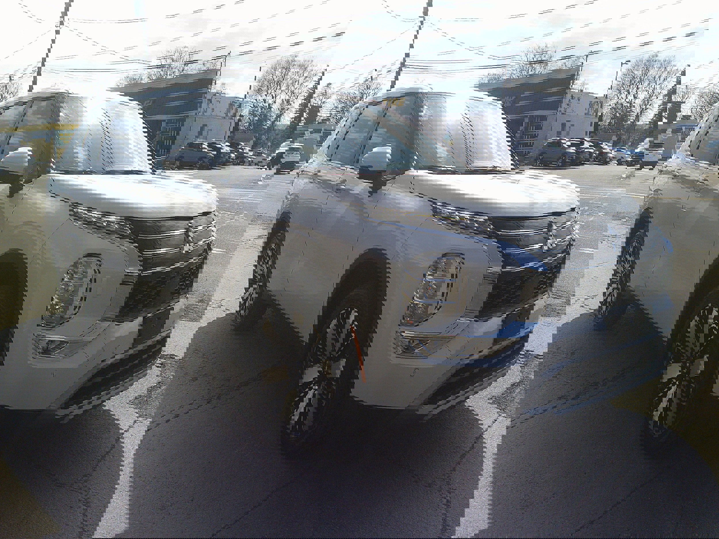 Used 2025 Mitsubishi Outlander SE image 7