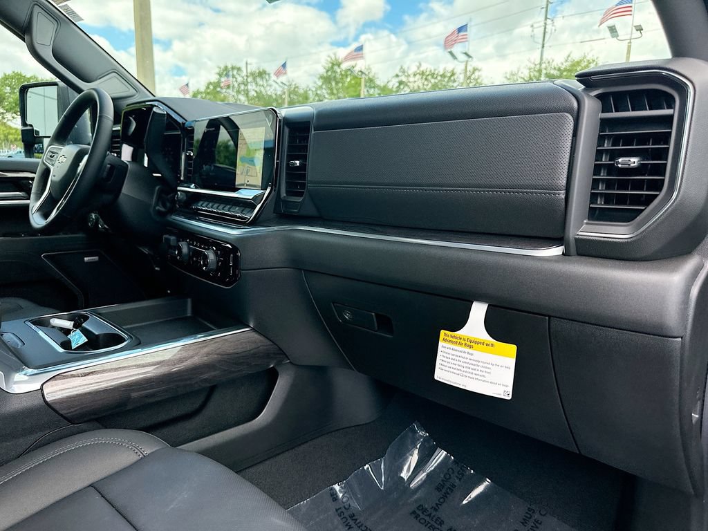 New 2026 Chevrolet Silverado 3500 LTZ w/ LTZ Convenience Package AWD/4WD image 30