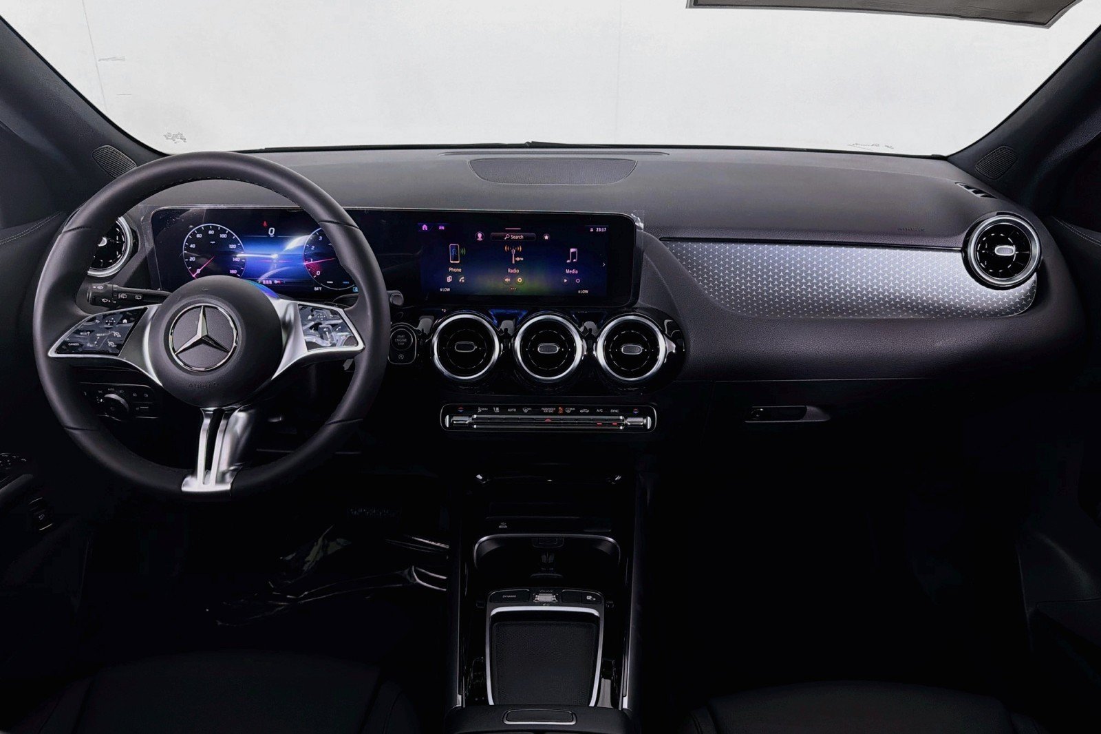 New 2026 Mercedes-Benz GLA 250 image 4