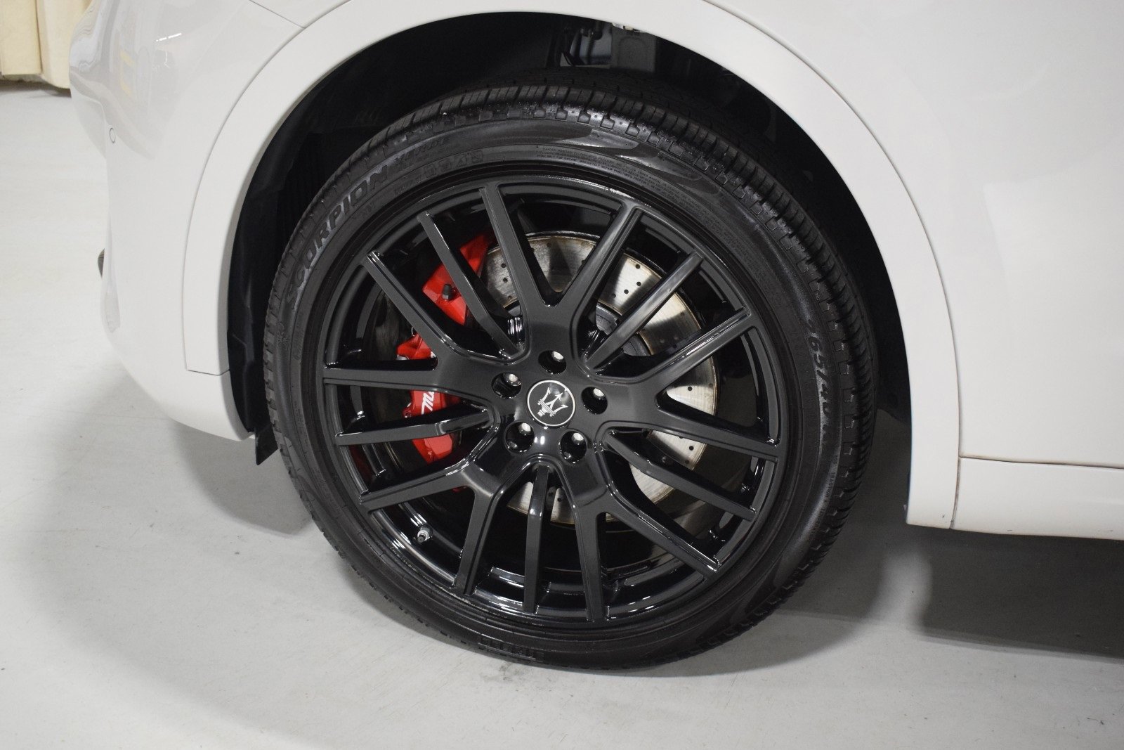 Certified 2022 Maserati Levante Modena image 6