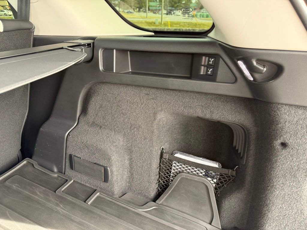 Used 2022 Land Rover Discovery Sport S R-Dynamic image 37