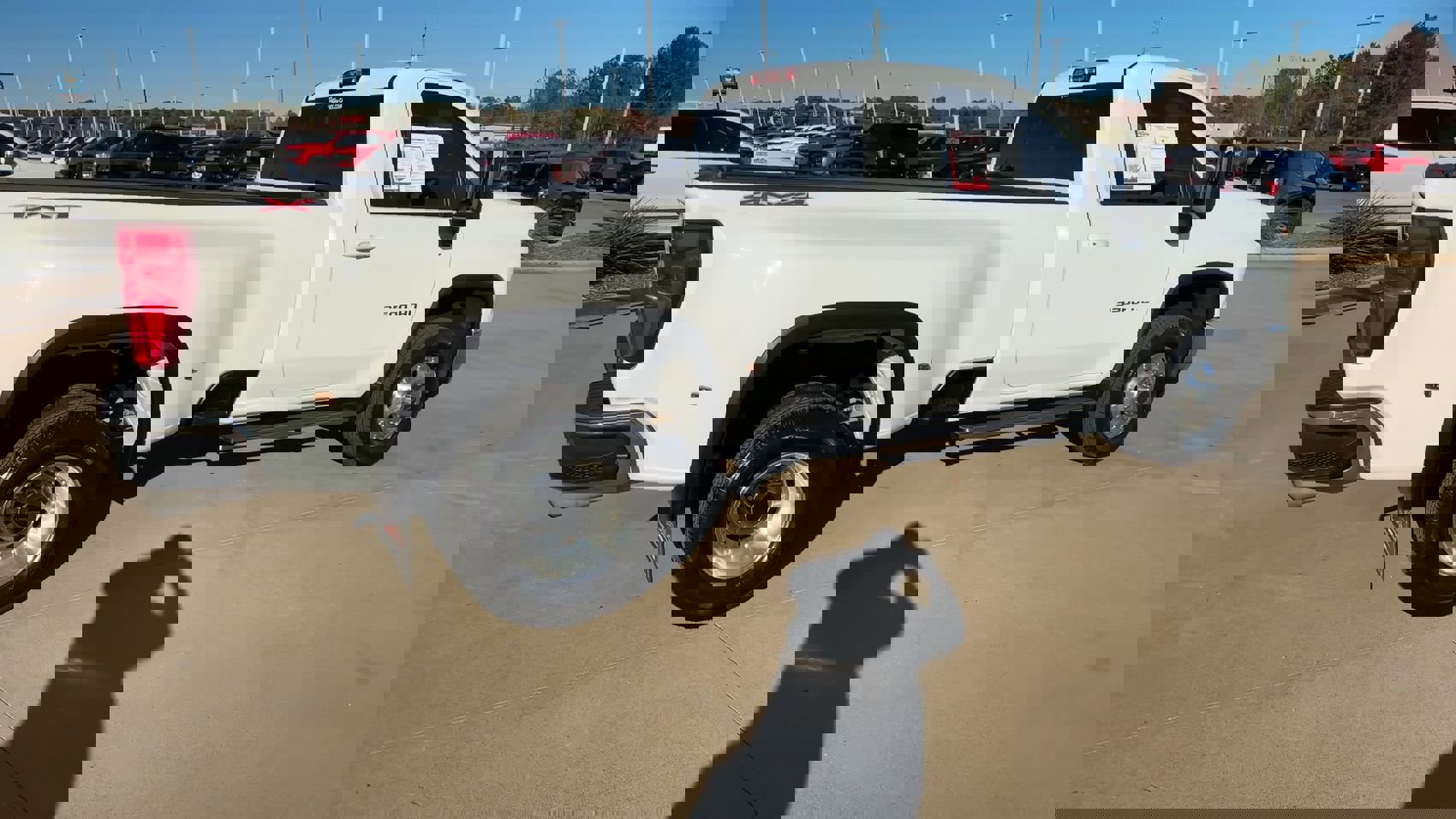 Used 2024 Chevrolet Silverado 3500 LT image 9