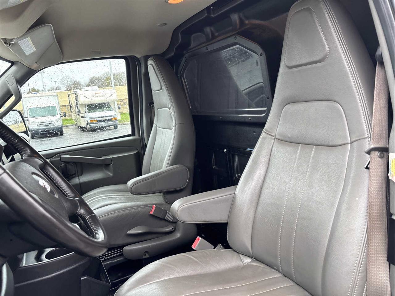 Used 2023 GMC Savana 2500 Extended w/ Driver Convenience Package image 16