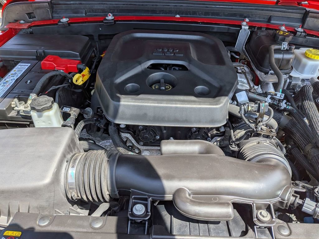 Used 2023 Jeep Wrangler Unlimited Sahara w/ Cold Weather Group AWD/4WD image 27