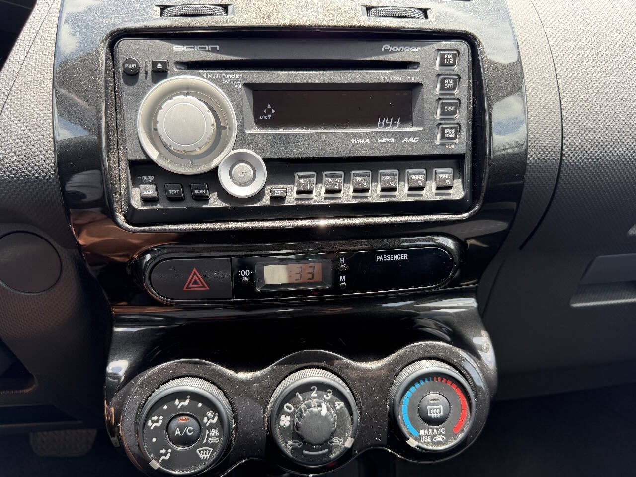 Used 2010 Scion xD FWD image 9