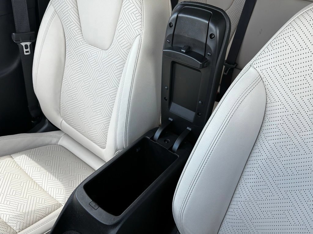 Used 2020 Buick Encore GX Essence w/ Advanced Technology Package AWD/4WD image 29