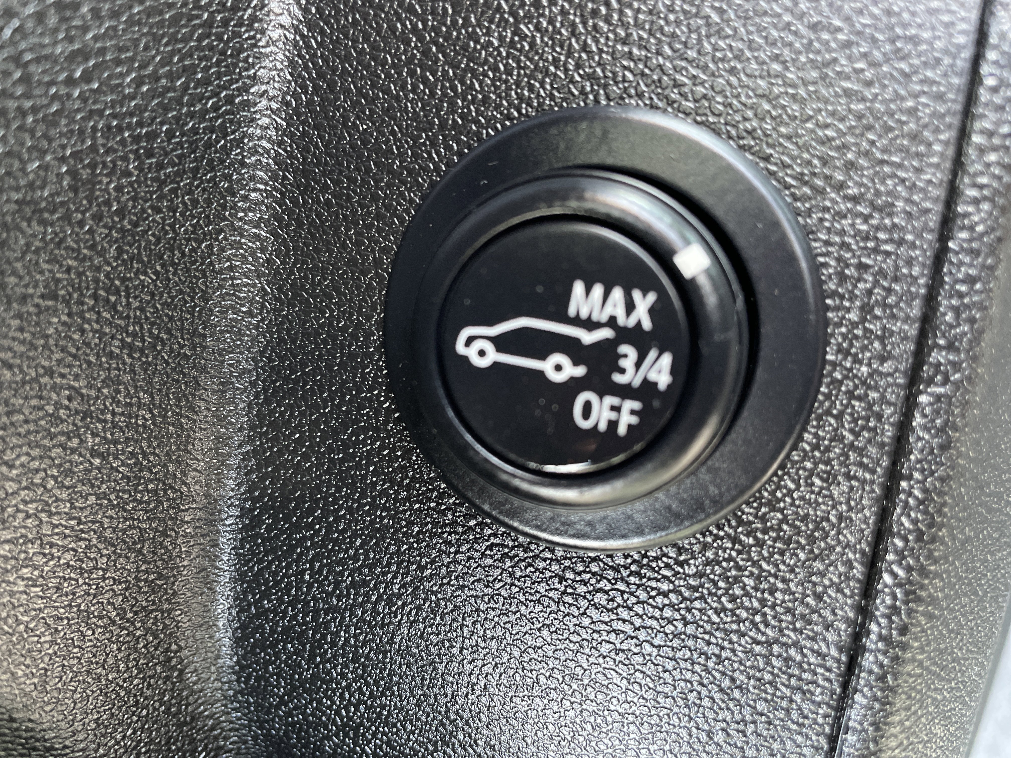 Used 2023 Chevrolet Equinox LT FWD image 32