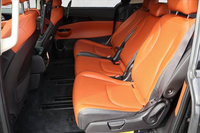 Used 2023 Kia Carnival SX FWD image 22