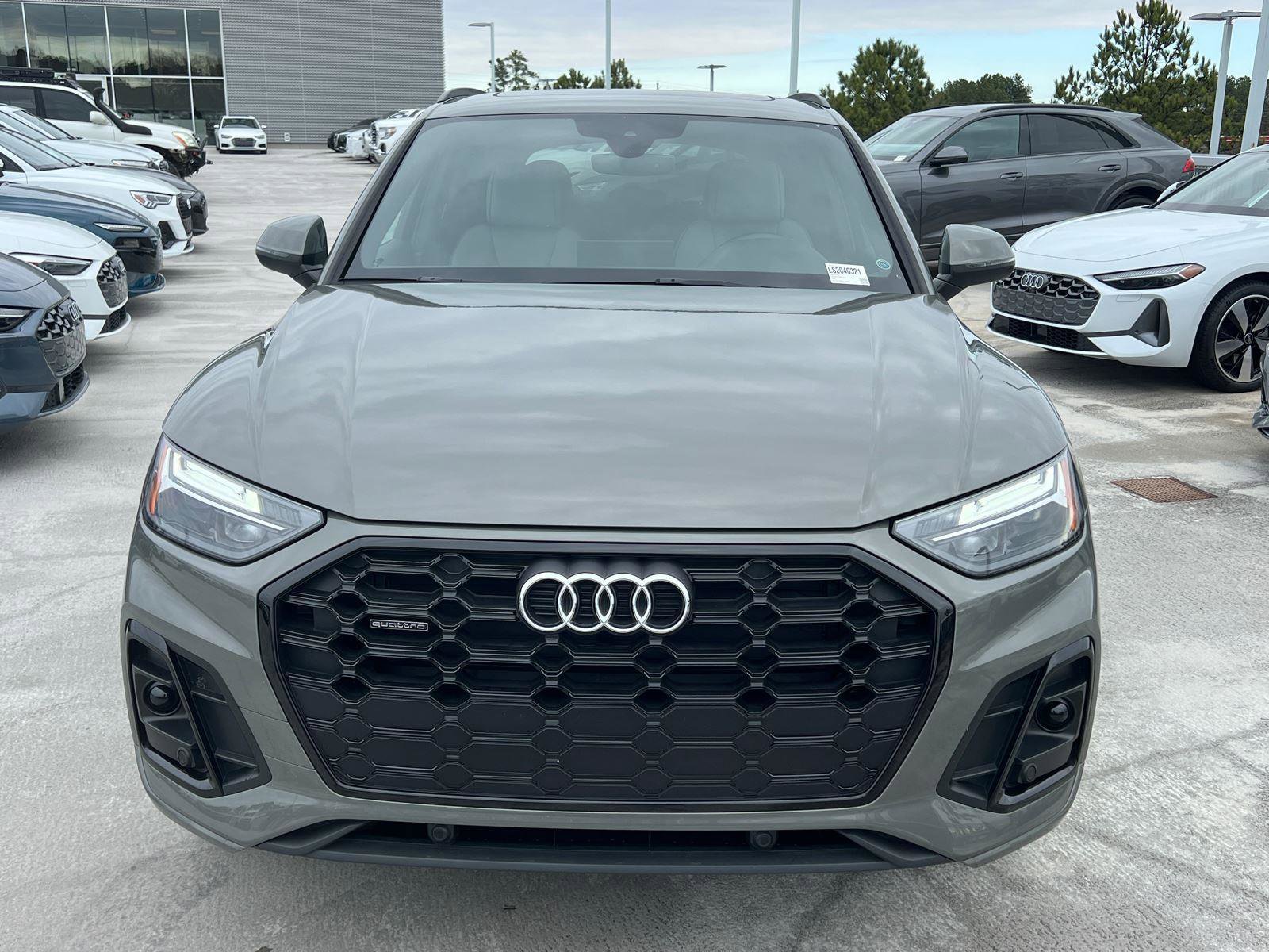 Used 2025 Audi Q5 2.0T Premium image 2