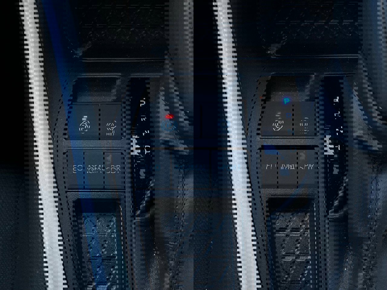 Used 2025 Toyota RAV4 XLE image 24