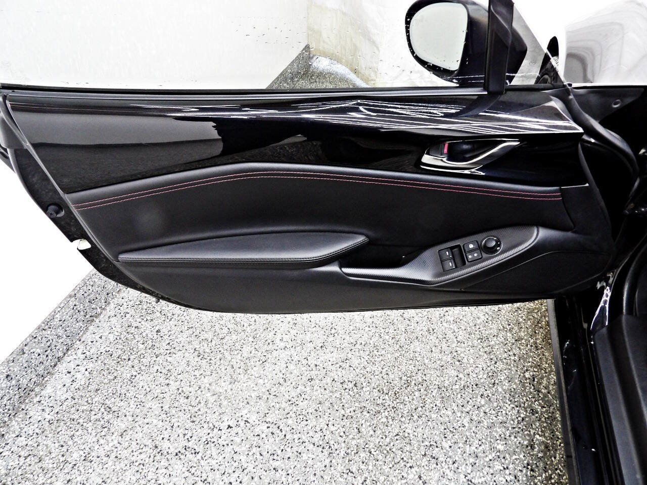 Used 2018 MAZDA MX-5 Miata Grand Touring image 13