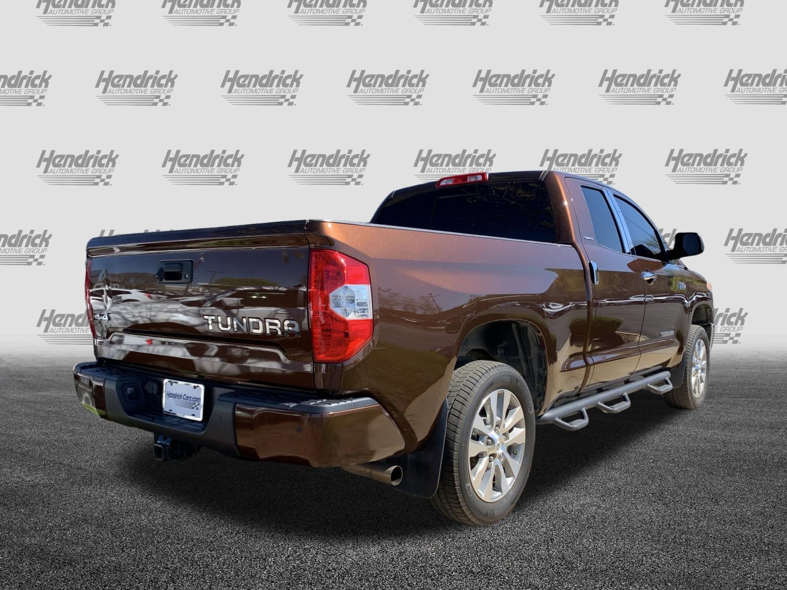 Used 2017 Toyota Tundra Limited w/ Limited Premium Package image 10