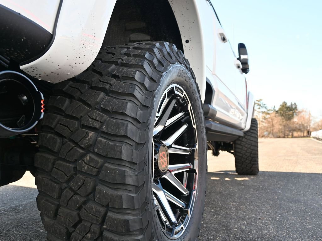 New 2026 Ford F250 Lariat w/ Black Appearance Package image 16